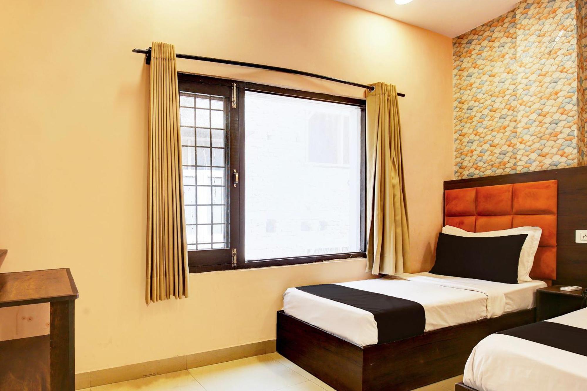 Hotel O Pink Residency Amritsar Exterior foto